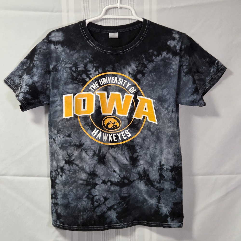 Hanes T-Shirt Mens Small Black Iowa Hawkeyes Tie Dye Graphic Short Sleeve Tee